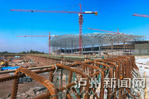 州云龍機(jī)場正全速推進(jìn)建設(shè)，確保7月1日前投入運(yùn)行。 瀘州日報(bào)記者 牟科 攝3